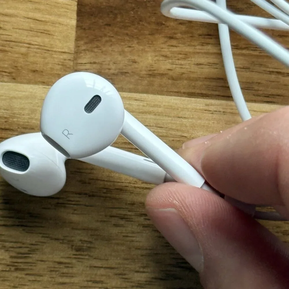 OEM Apple iPhone Wired Earpods Earphones Earbuds Lightning Authentic Original